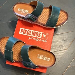 PIKOLINOS Green Sandals